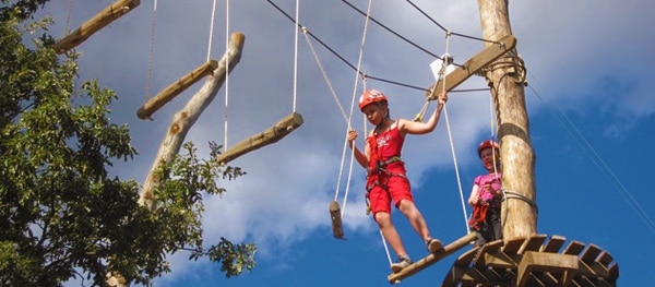 Escalader et câliner à Glavani