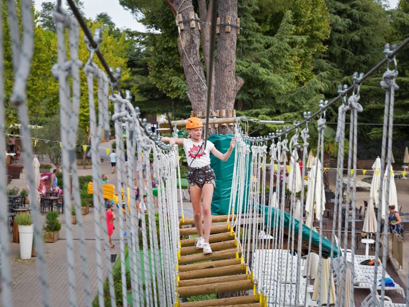 Altomincio Family Park : un des plus beaux campings italiens avec un parc d'escalade.